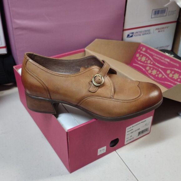 Dansko Women's 39 Livie Slip On Saddle Brown Burnished Nappa Loafers - New - Picture 2 of 6